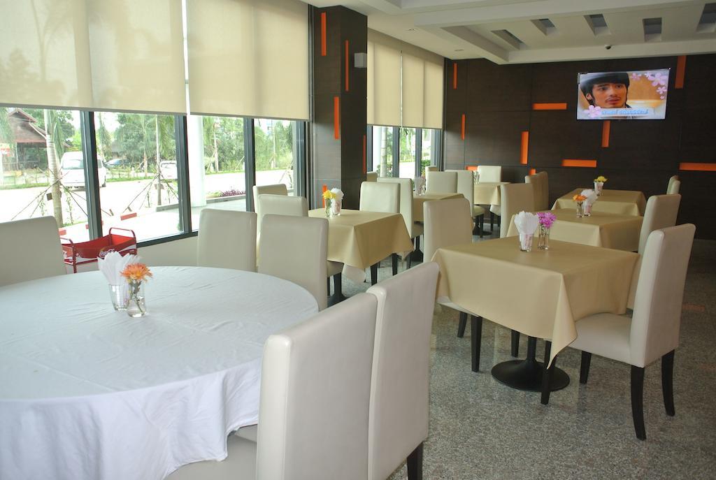 S Tara Grand Hotel Surat Thani Exterior photo