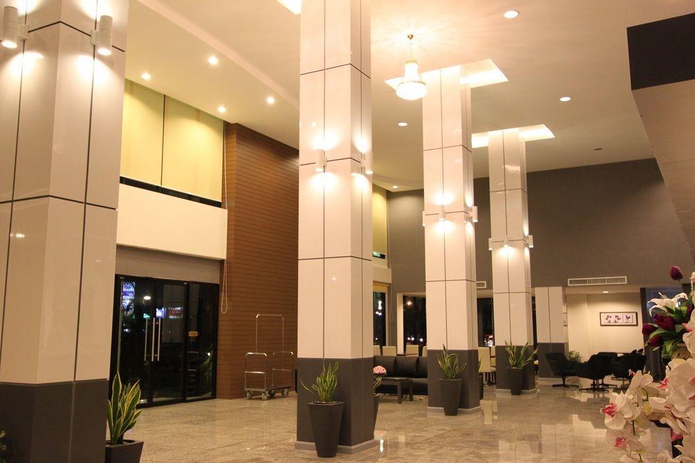 S Tara Grand Hotel Surat Thani Exterior photo