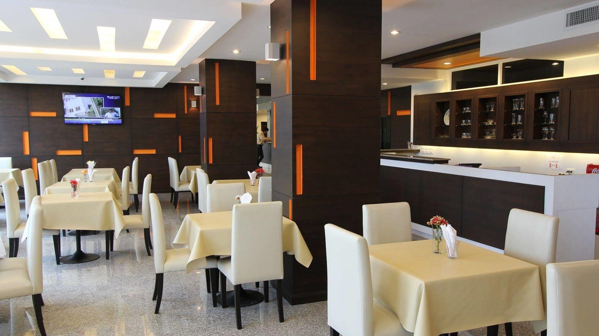 S Tara Grand Hotel Surat Thani Exterior photo